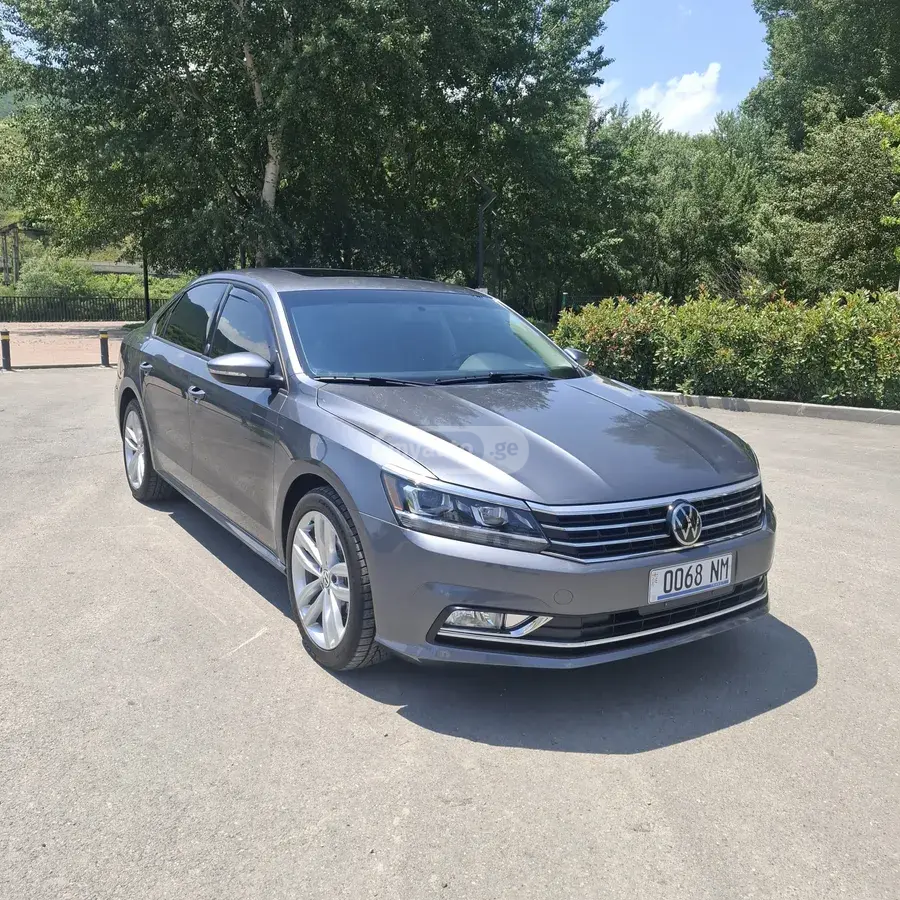 Volkswagen Passat 2018 — photo 2