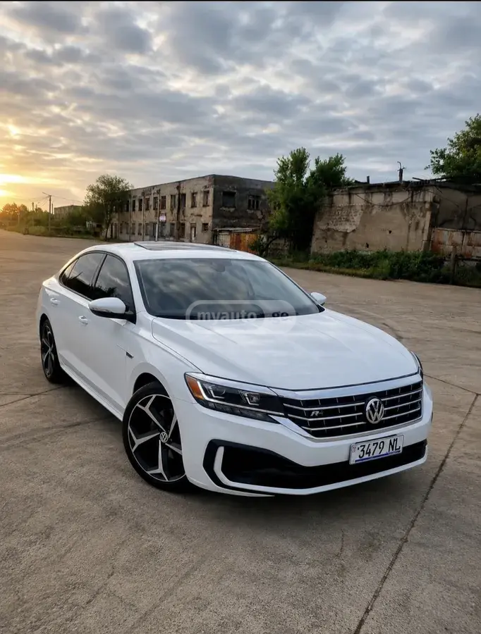 Volkswagen Passat 2020 — photo 2