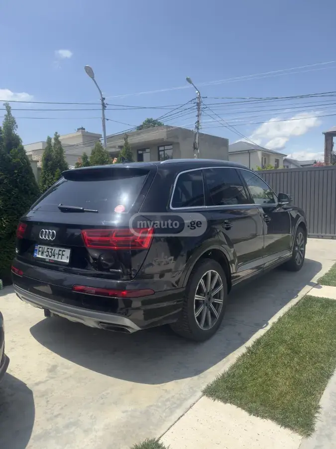 Audi Q7 2018 — photo 2