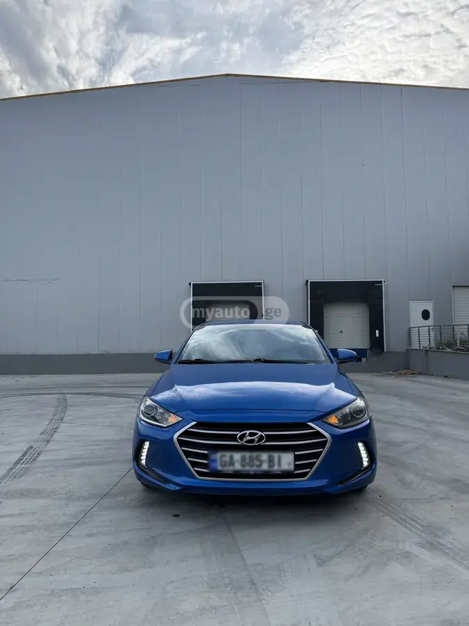 Hyundai Elantra 2017 — photo 2