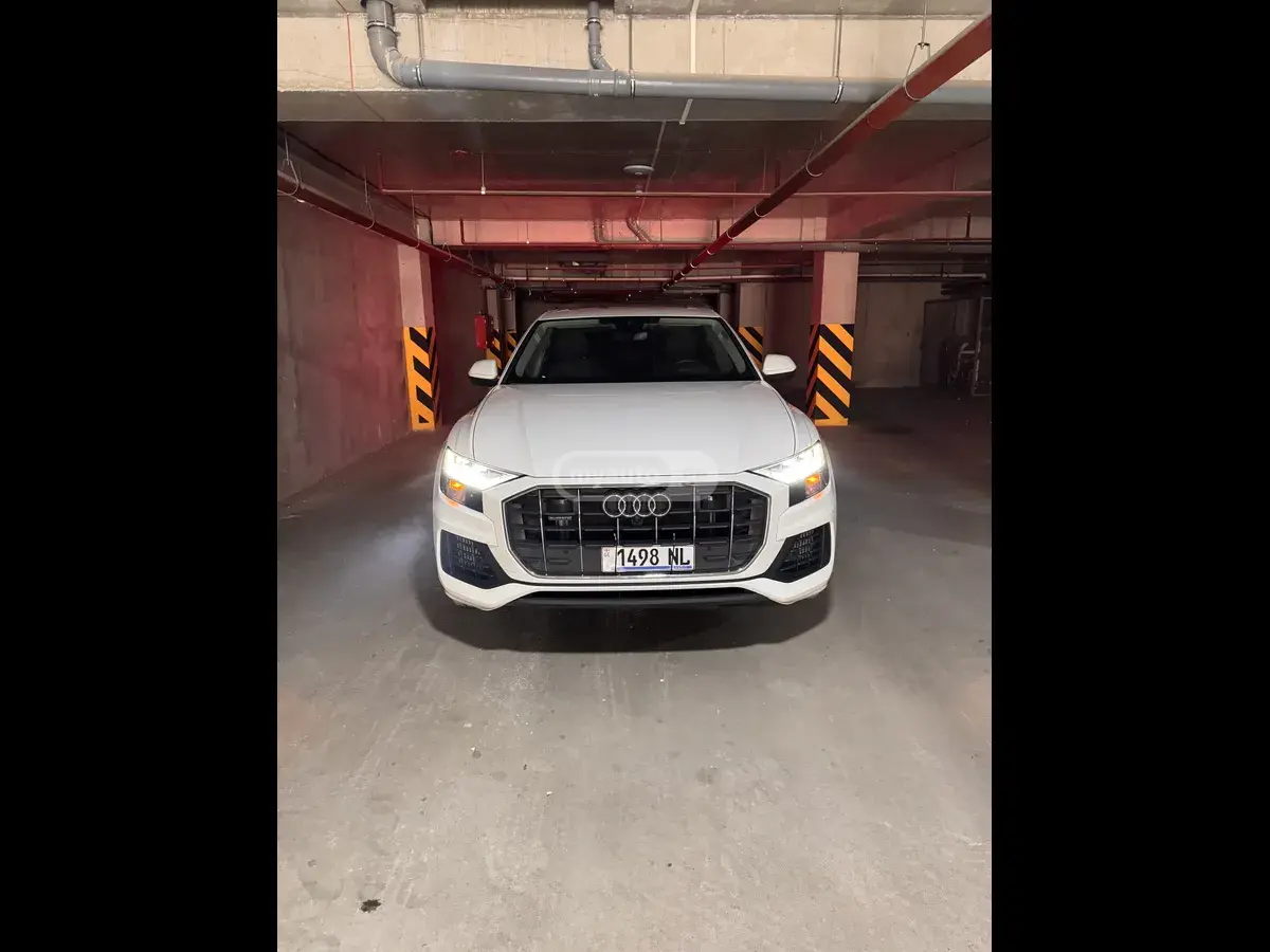 Audi Q8 2023 — photo 2