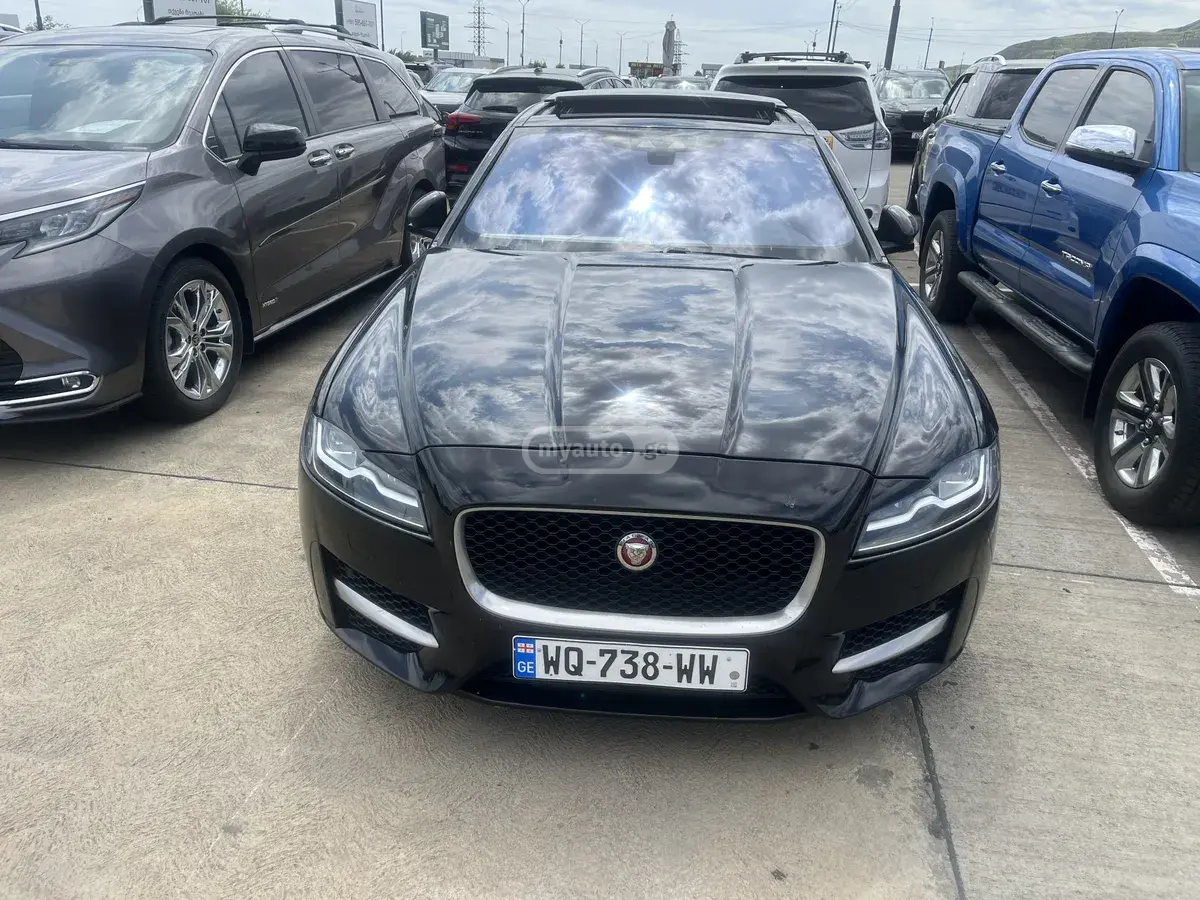 Jaguar XF 2019 — photo 2