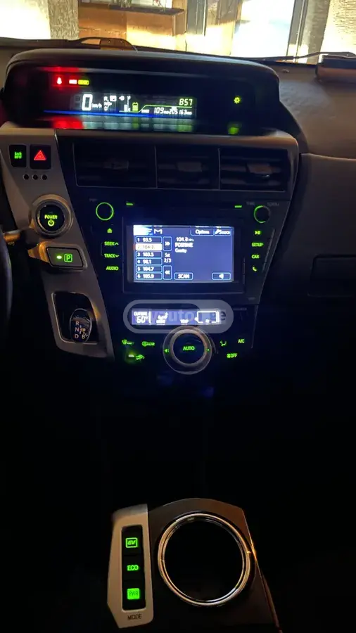 Toyota Prius V