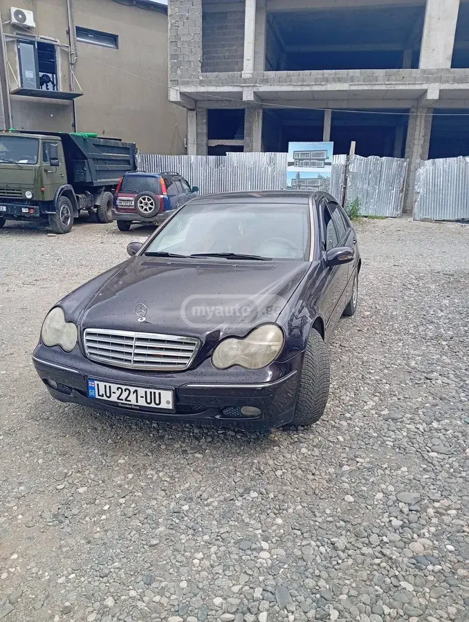Mercedes-Benz C 200