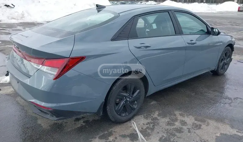 Hyundai Elantra 2023 — photo 2