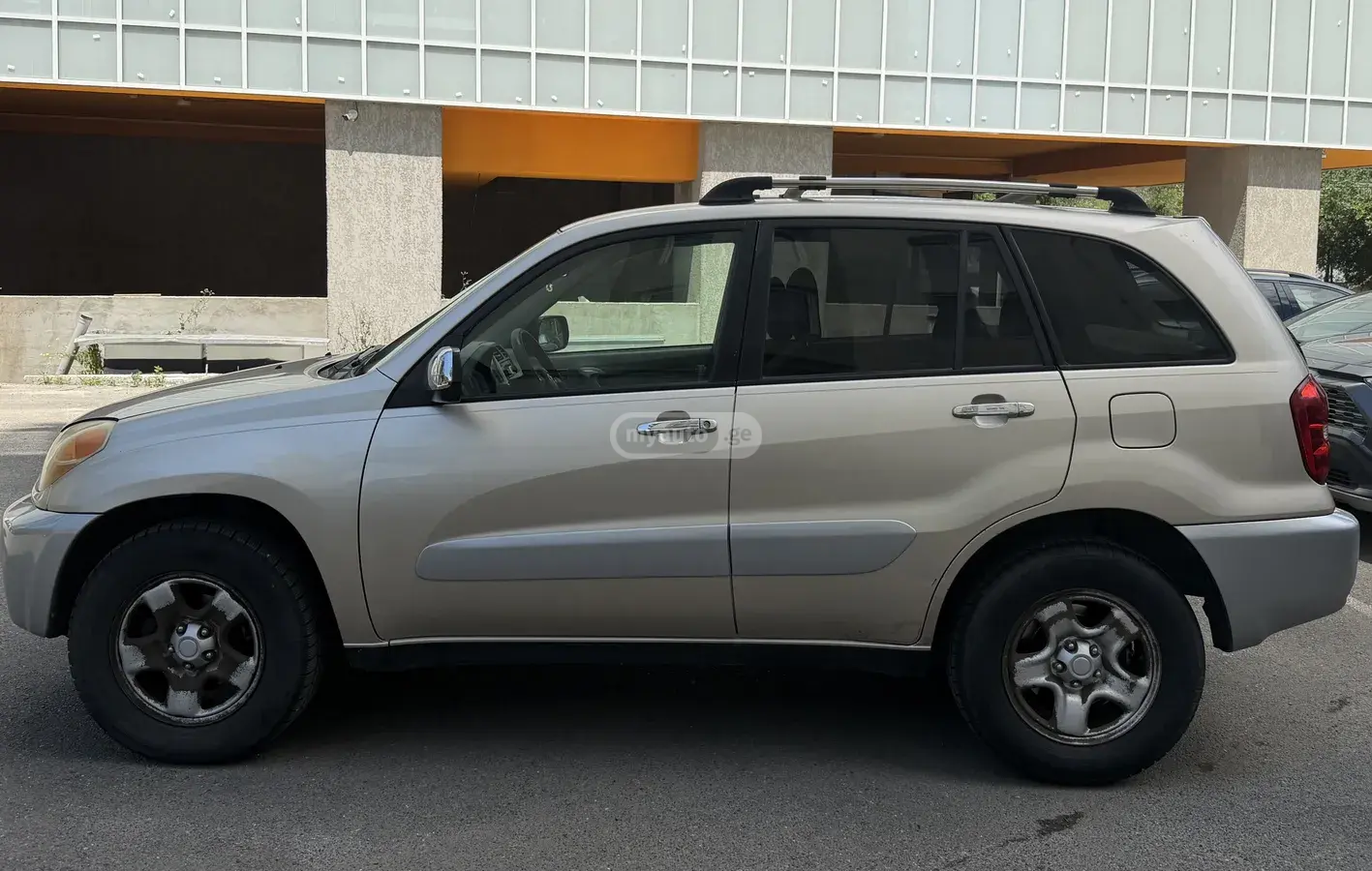 Toyota RAV4 2005 — photo 2