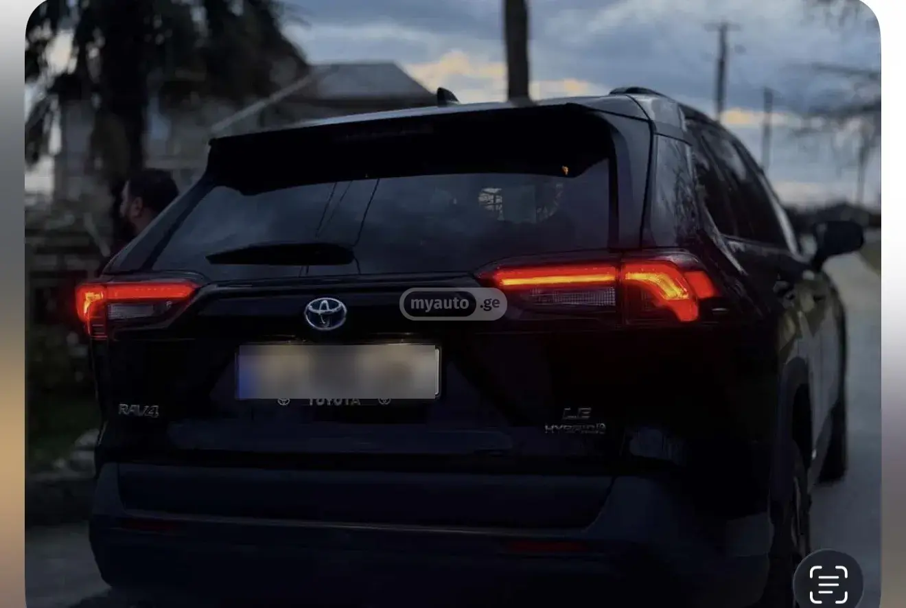 Toyota RAV4 2022 — photo 2