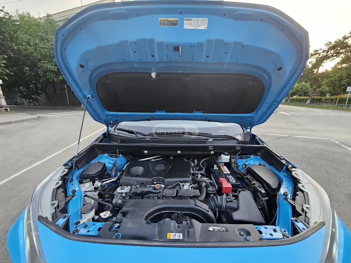 Toyota RAV4 2019 — photo 2