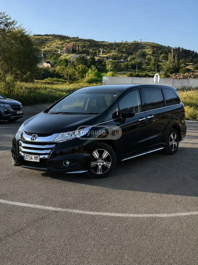 Honda Odyssey 2017 — photo 2