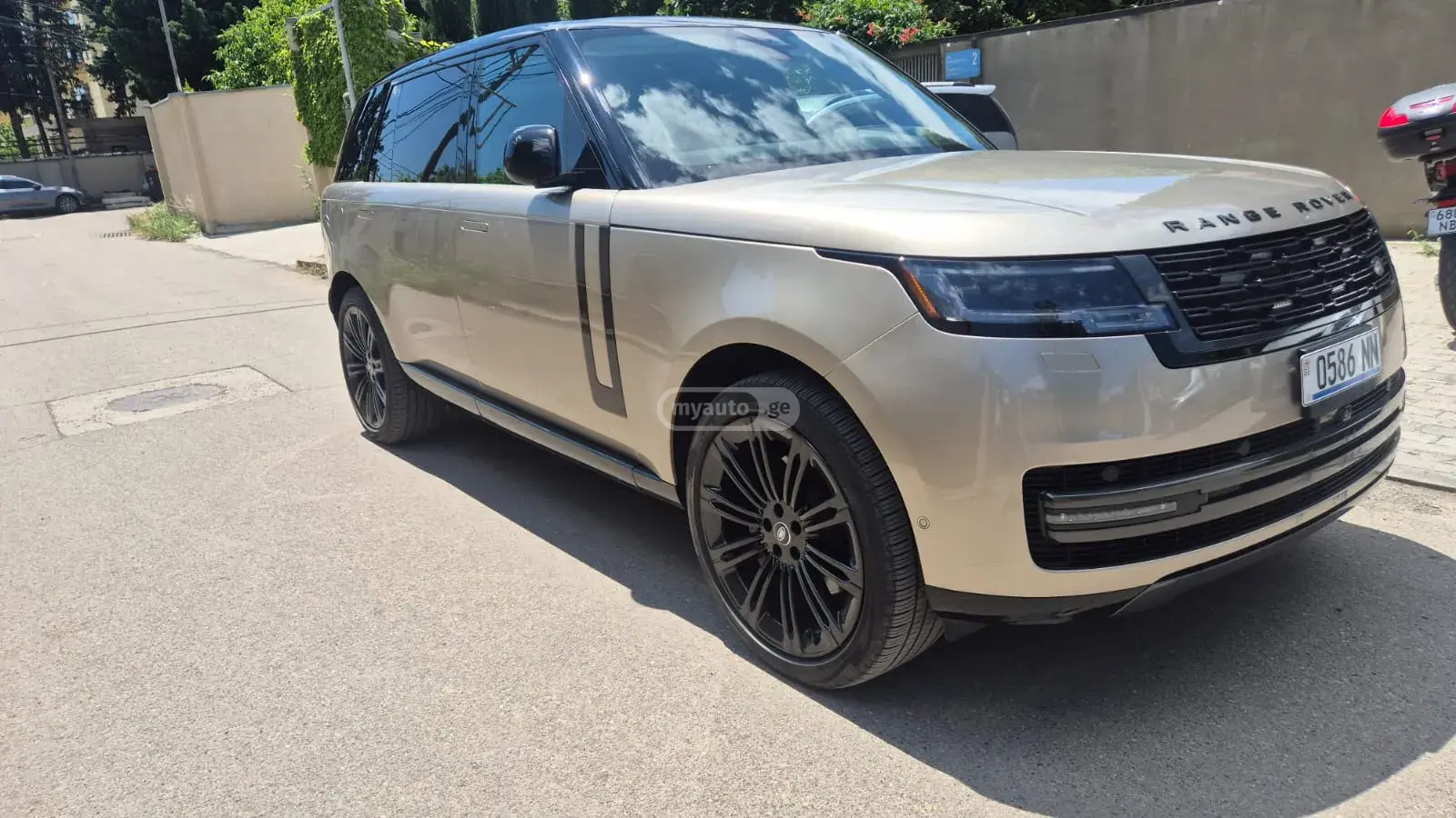 Land Rover Range Rover 2025 — photo 2