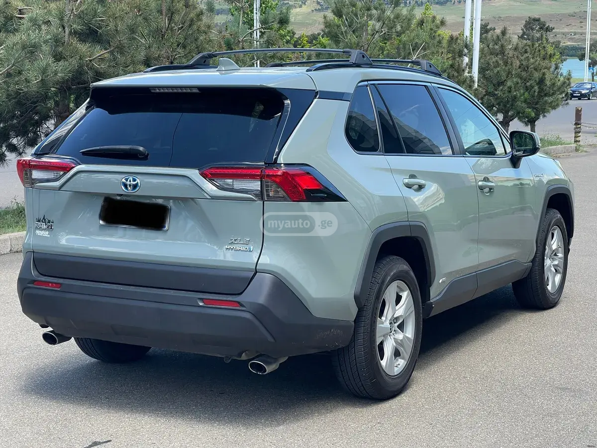 Toyota RAV4 2019 — photo 2