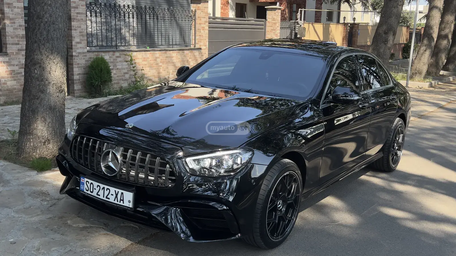 Mercedes-Benz E 300 2017 — photo 2
