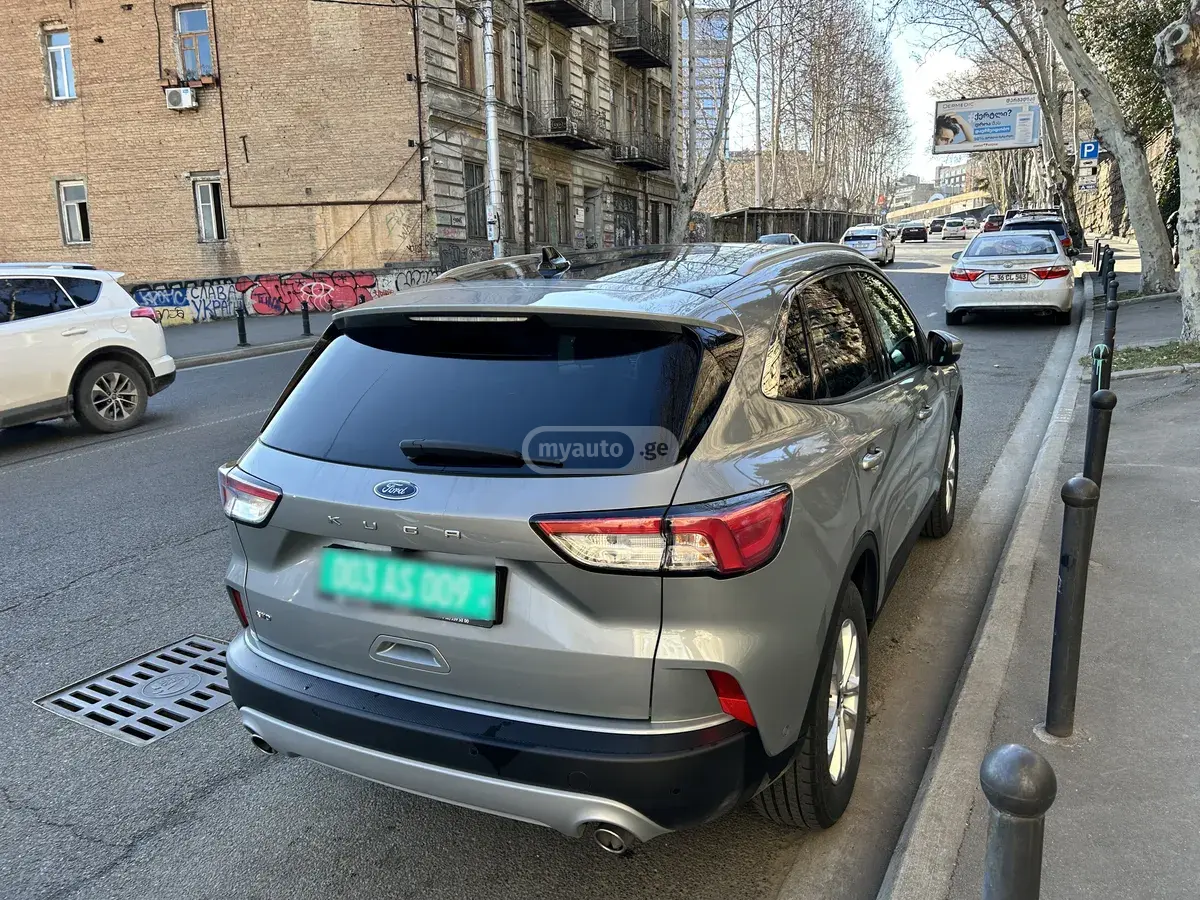 Ford Kuga 2024 — photo 2