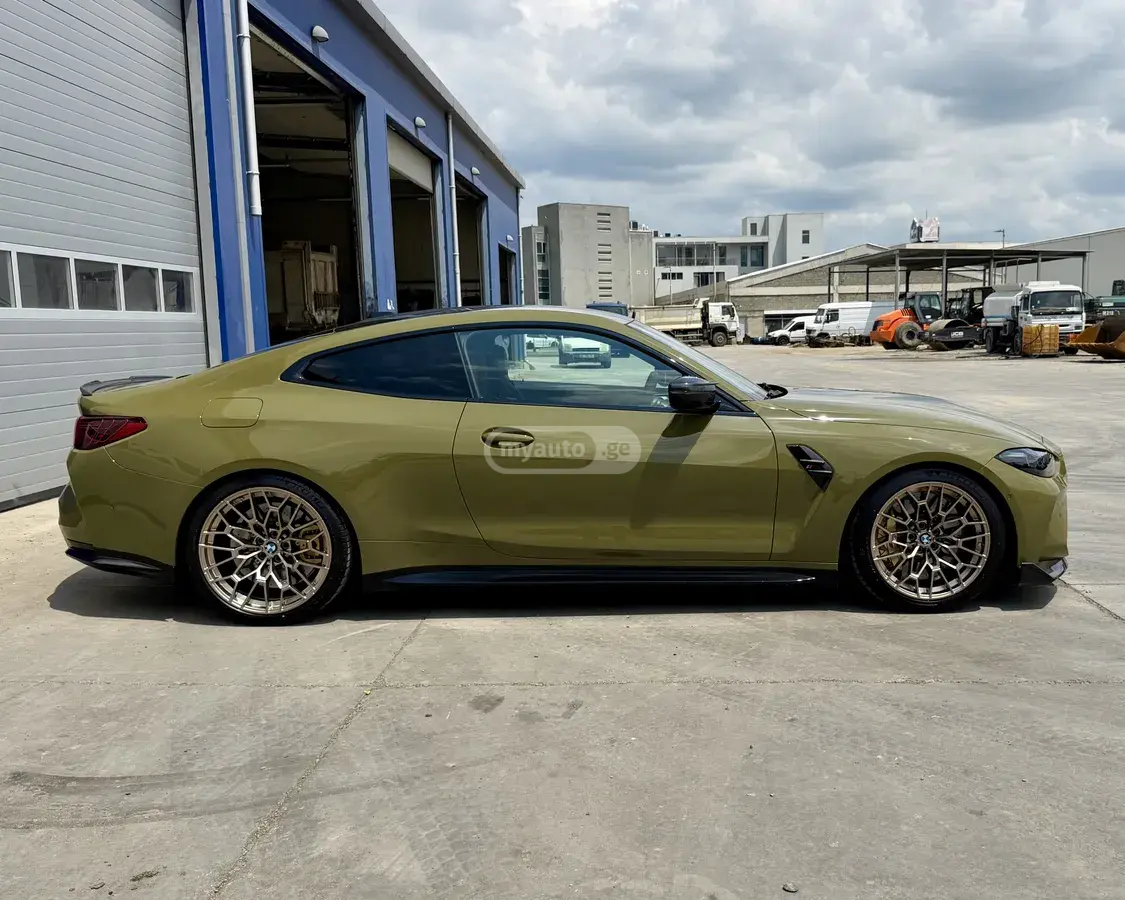 BMW M4 2024 — photo 2