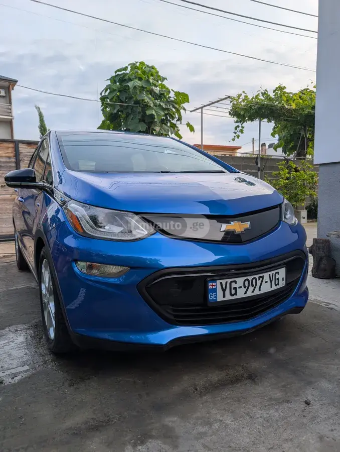 Chevrolet Bolt EV 2017 — photo 2