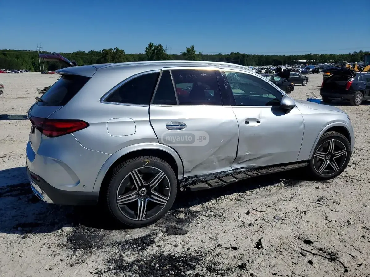Mercedes-Benz GLC 300 2024 — photo 2