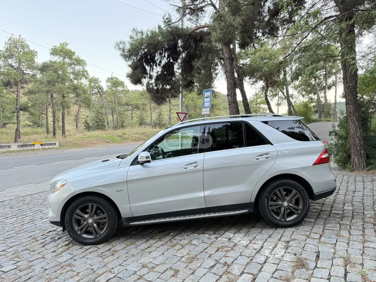 Mercedes-Benz ML 350