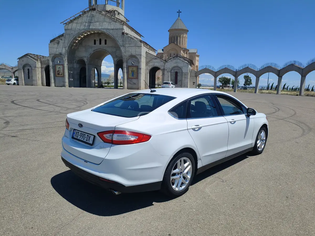 Ford Fusion 2014 — photo 2