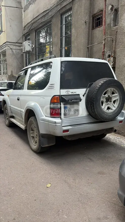 Toyota Land Cruiser Prado 1997 — photo 2