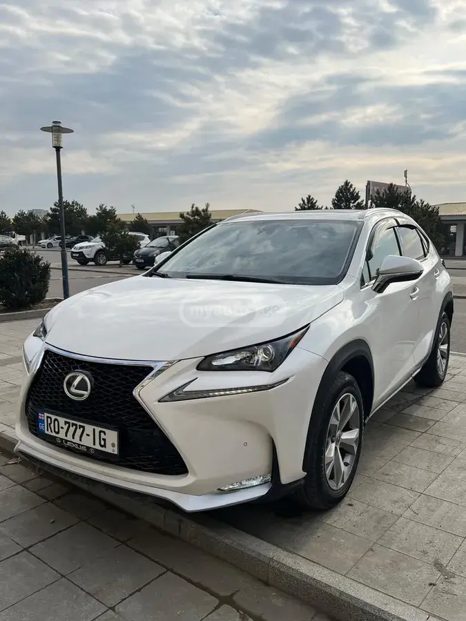 Lexus NX 200 2017 — photo 2