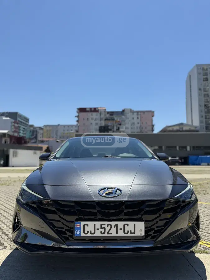 Hyundai Elantra
