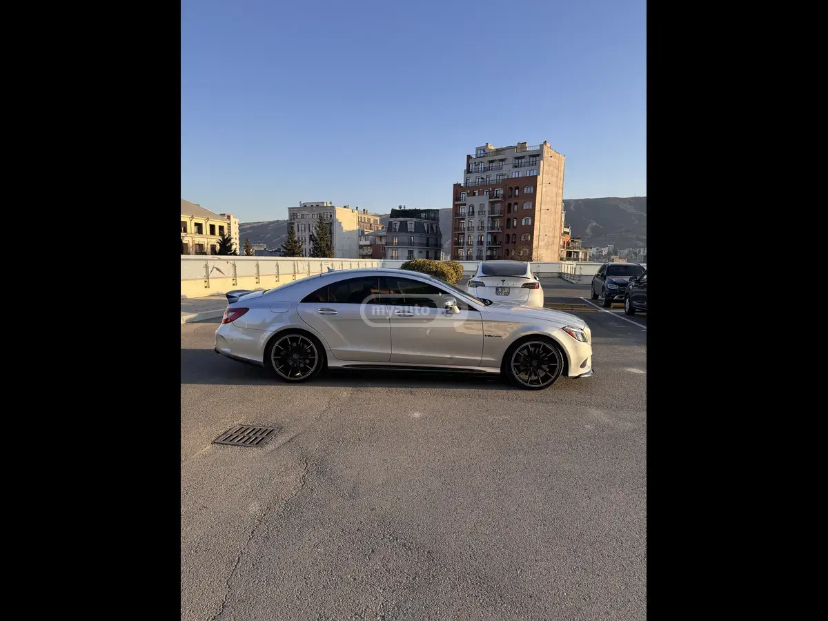 Mercedes-Benz CLS 550 2016 — photo 2