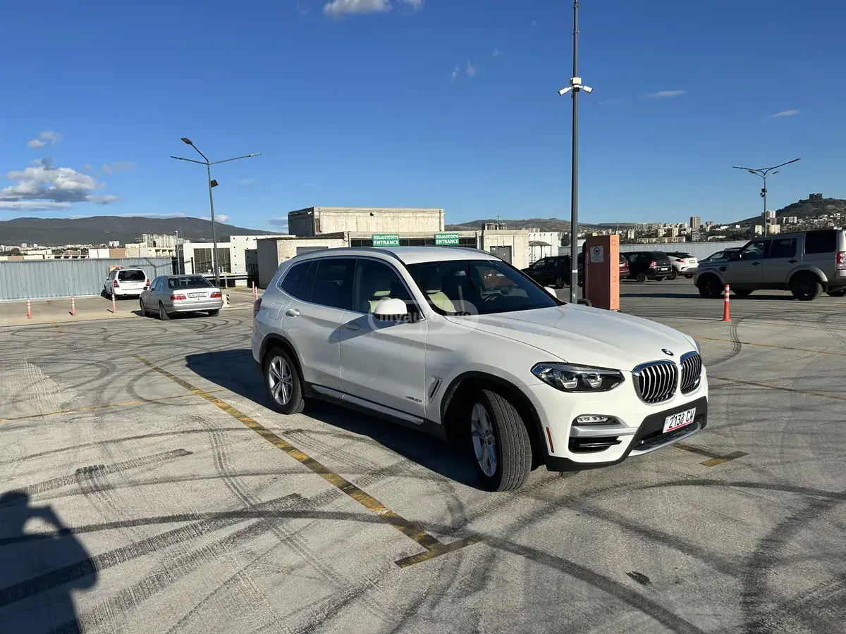 BMW X3 2018 — photo 2