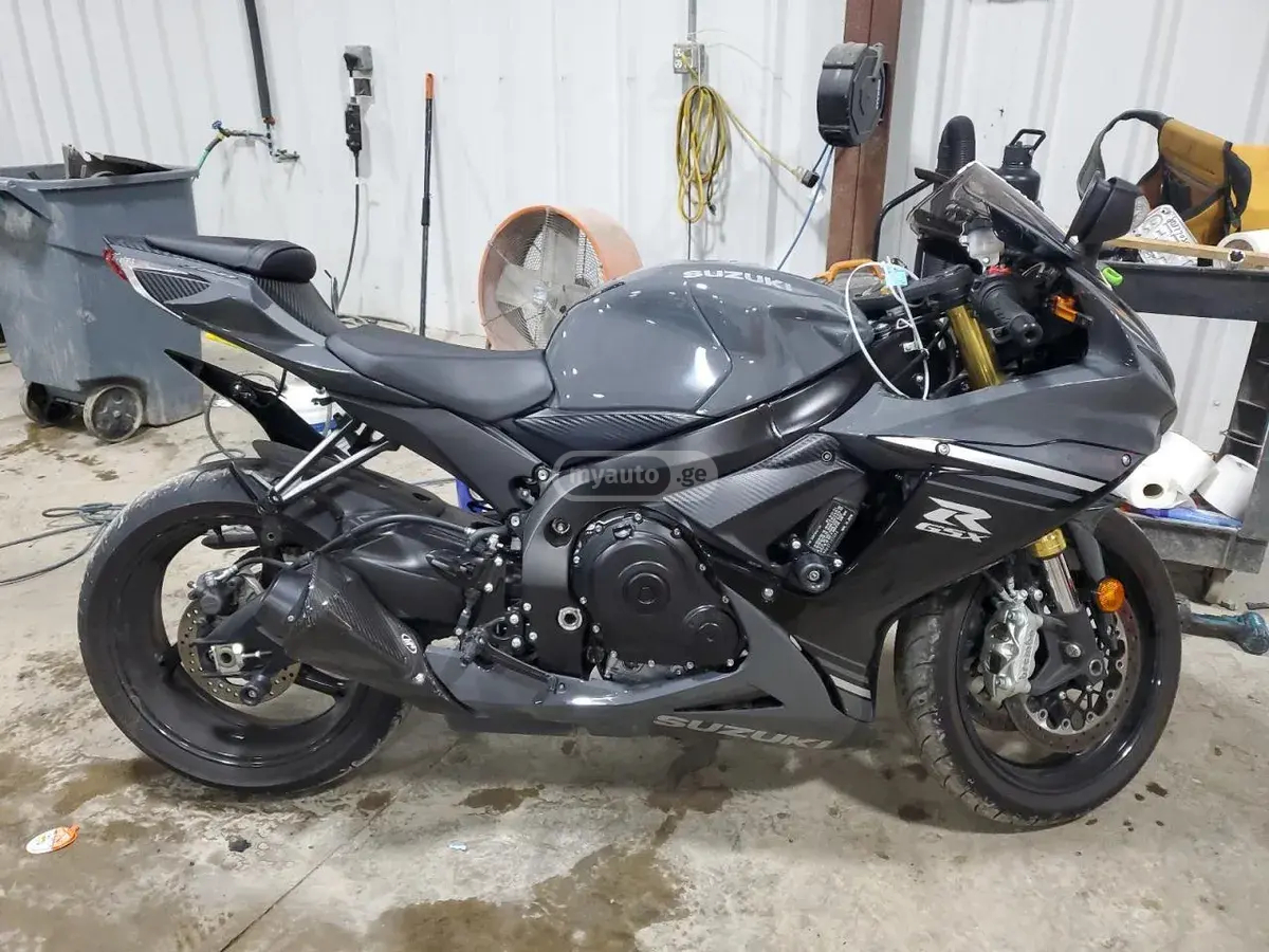 Suzuki GSX-R750