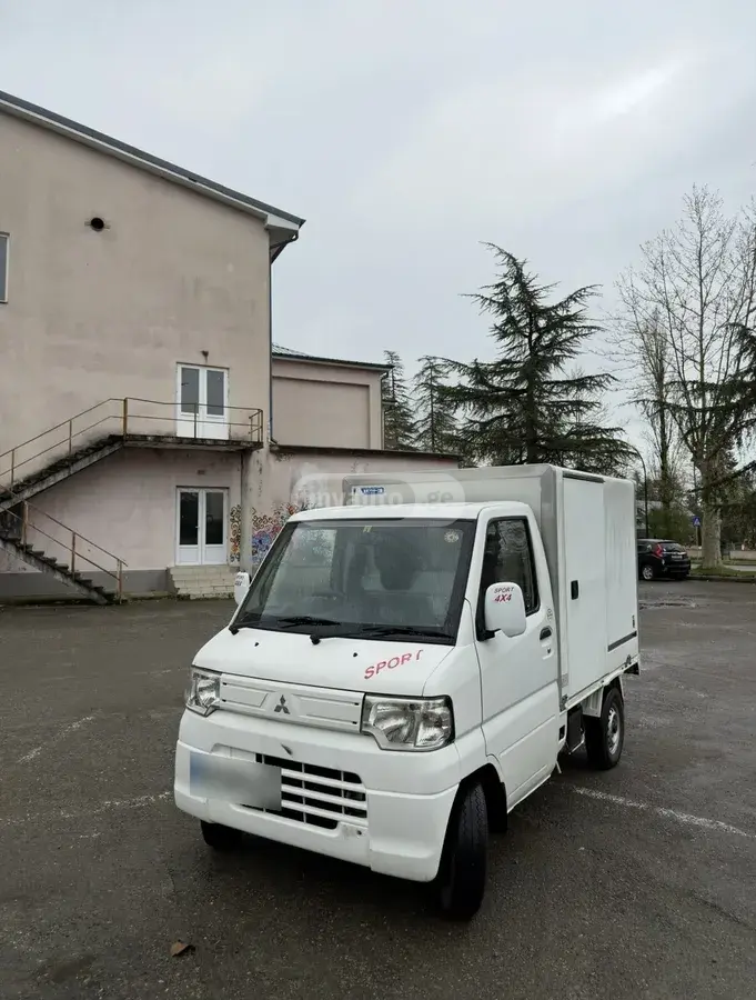 Mitsubishi Minicub