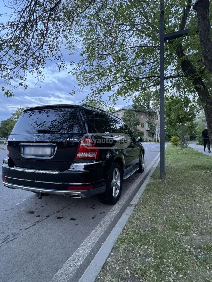 Mercedes-Benz 450 2011 — photo 2