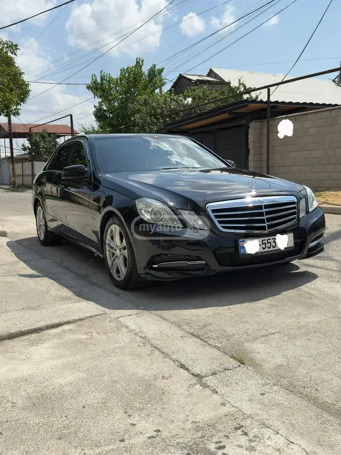 Mercedes-Benz E 220