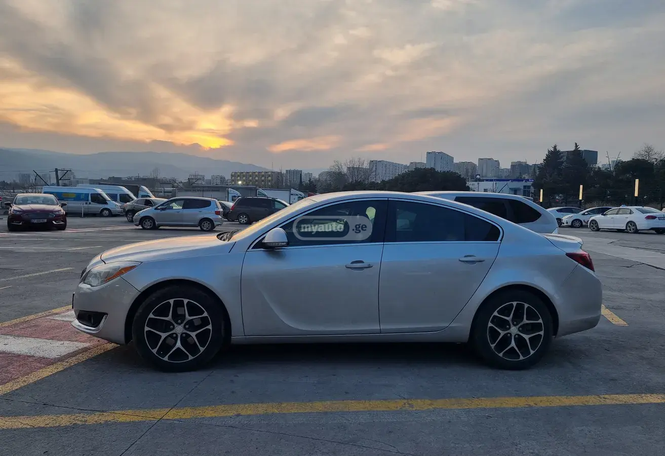 Buick Regal 2017 — photo 2