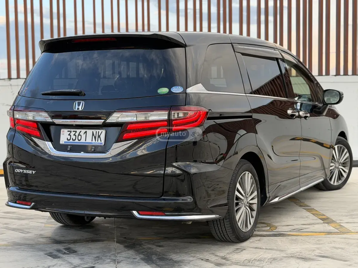 Honda Odyssey 2019 — photo 2