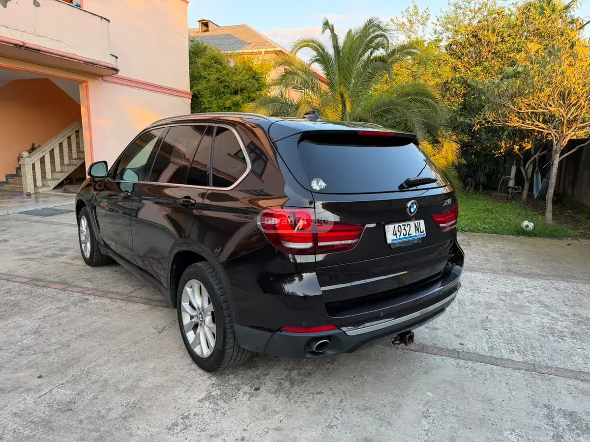 BMW X5 2014 — photo 2