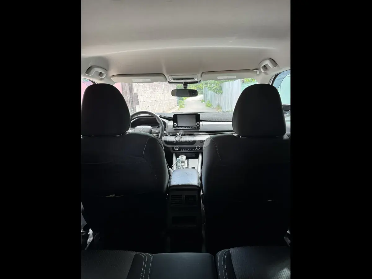 Mitsubishi Outlander 2022 — photo 2