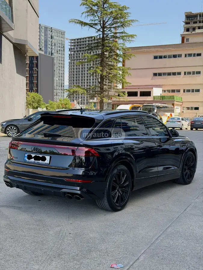 Audi SQ8 2025 — photo 2