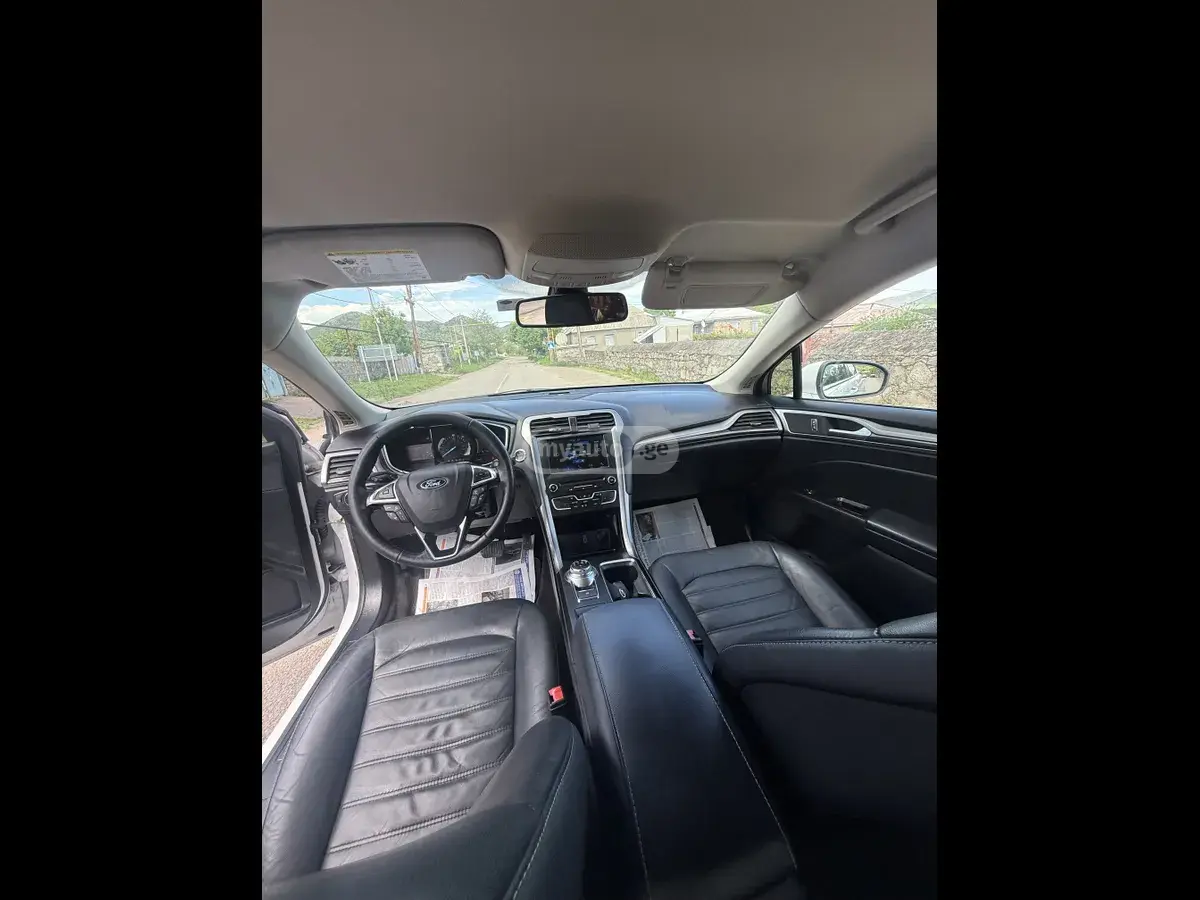 Ford Fusion 2017 — photo 2