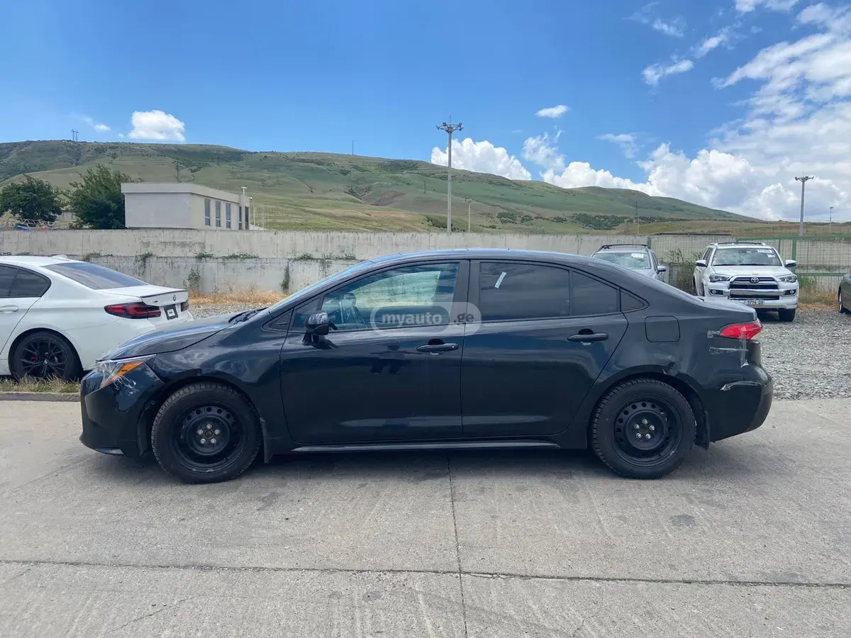 Toyota Corolla 2020 — photo 2