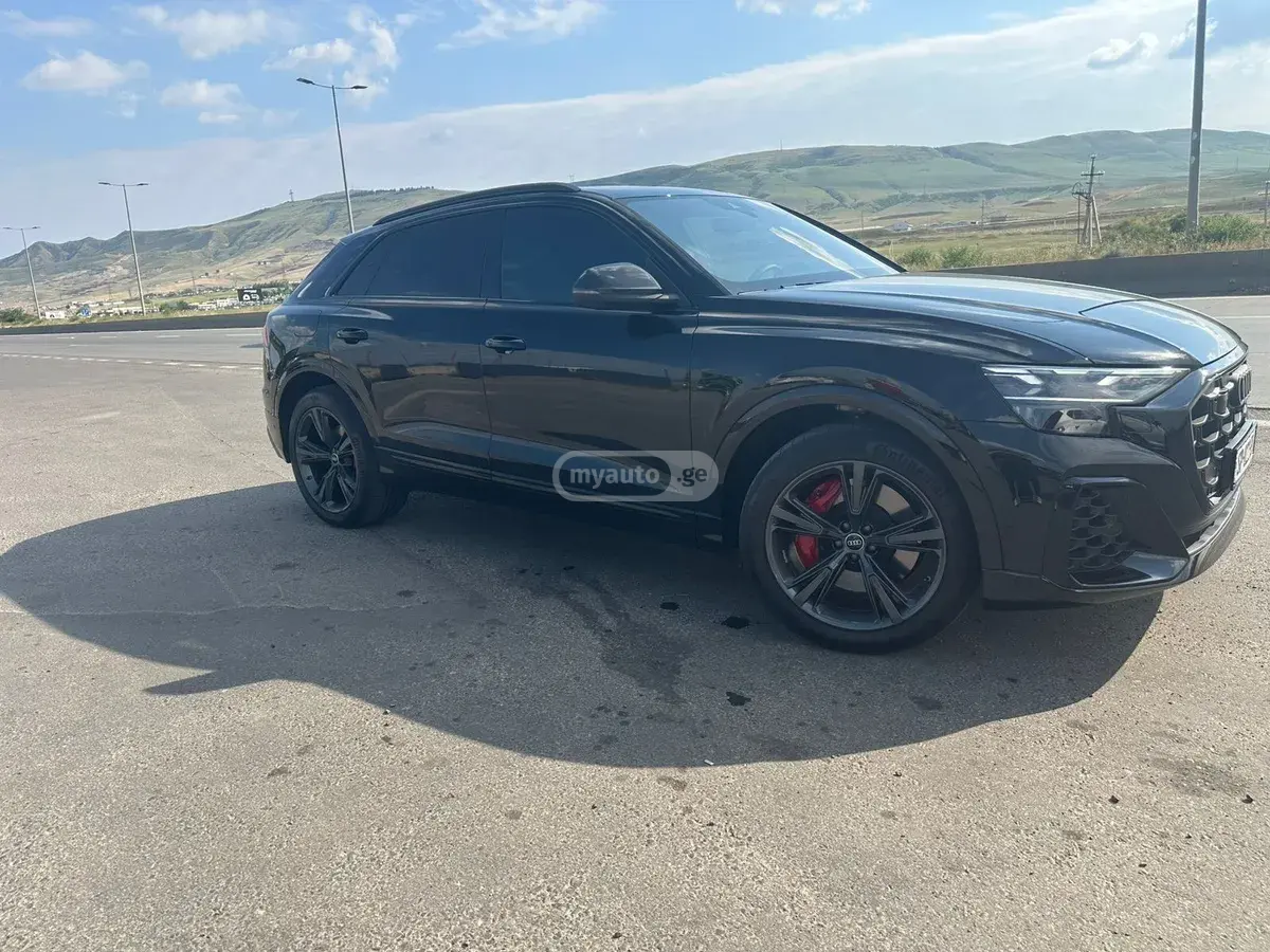 Audi SQ8 2025 — photo 2