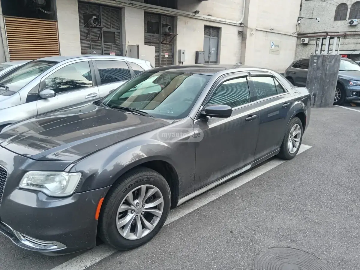 Chrysler 300 2016 — photo 2