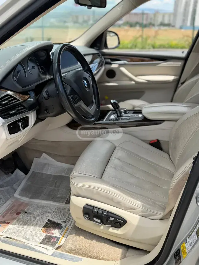 BMW X5 2015 — photo 2
