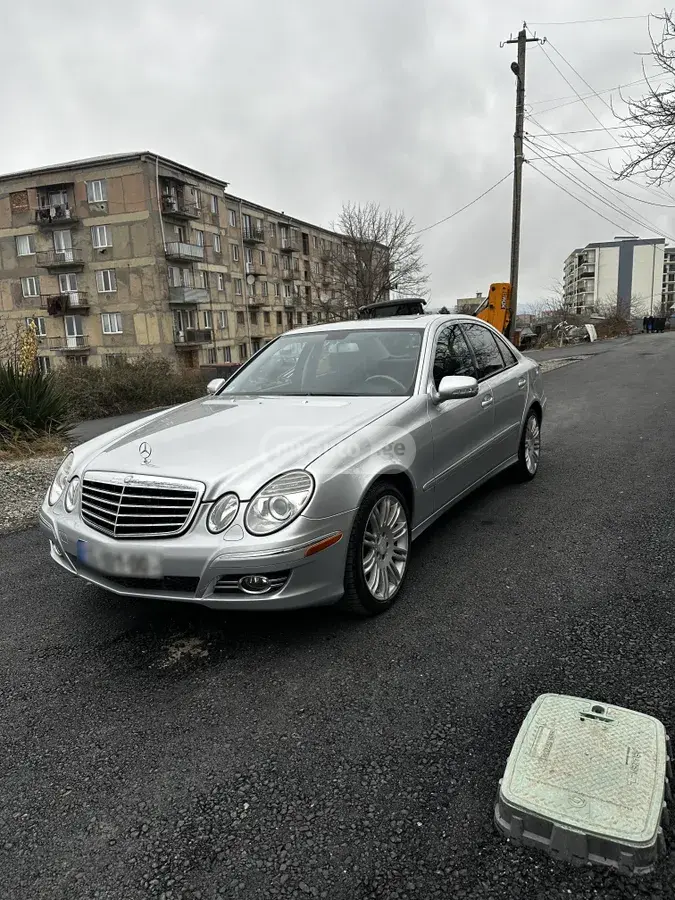 Mercedes-Benz E 350 2008 — photo 2