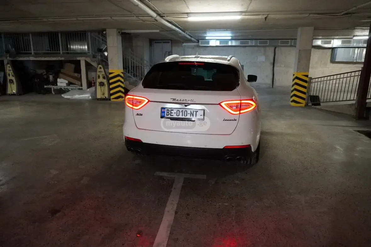 Maserati Levante 2017 — photo 2