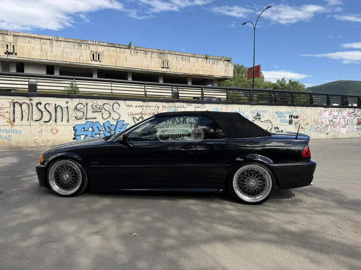 BMW 330 2001 — photo 2