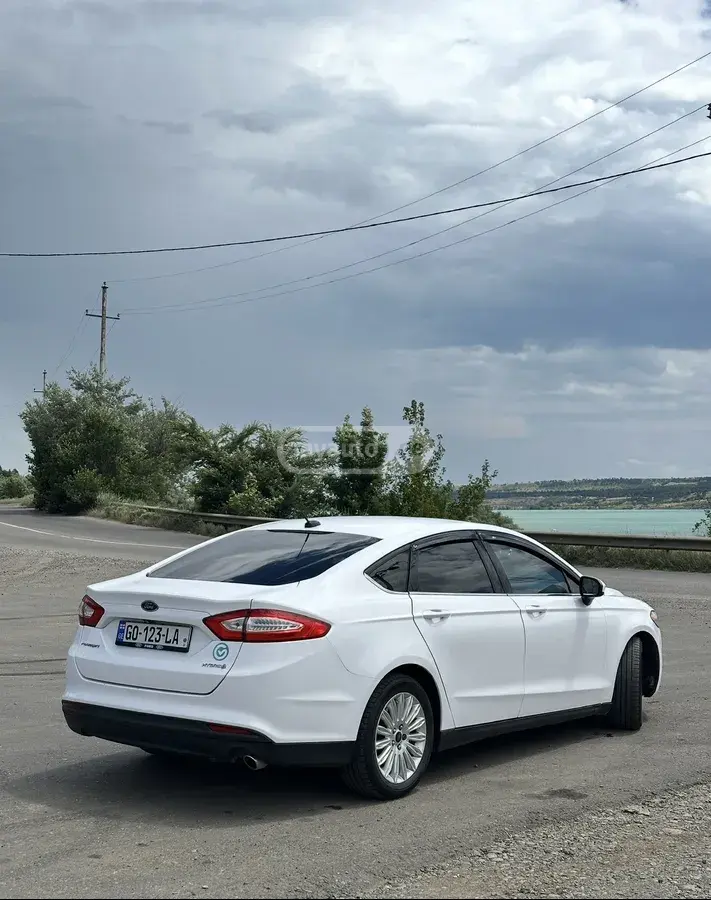 Ford Fusion 2015 — photo 2