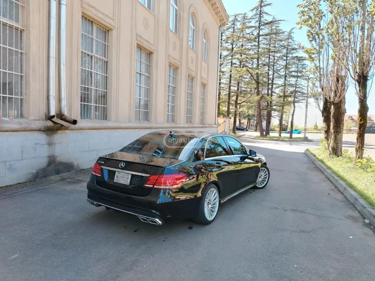 Mercedes-Benz E 350 2014 — photo 2