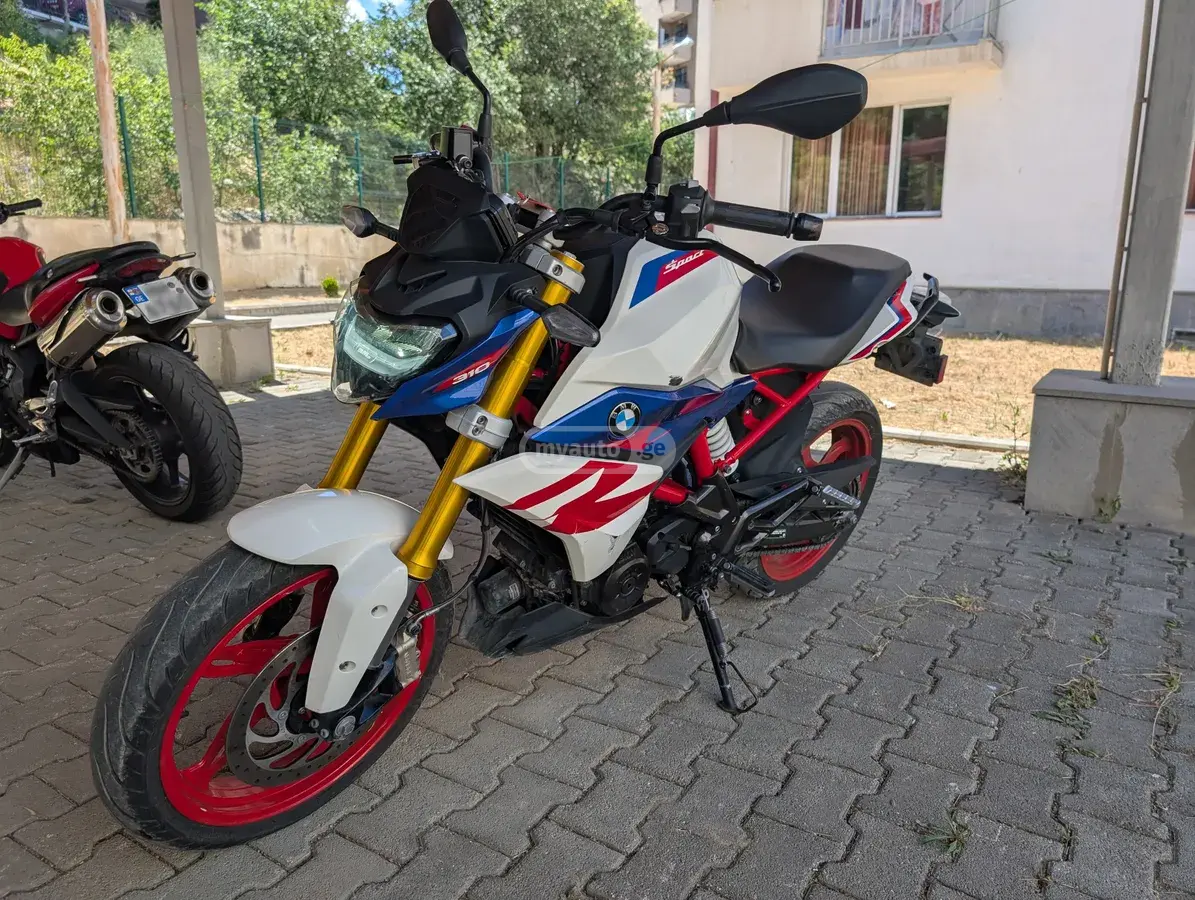 BMW G310