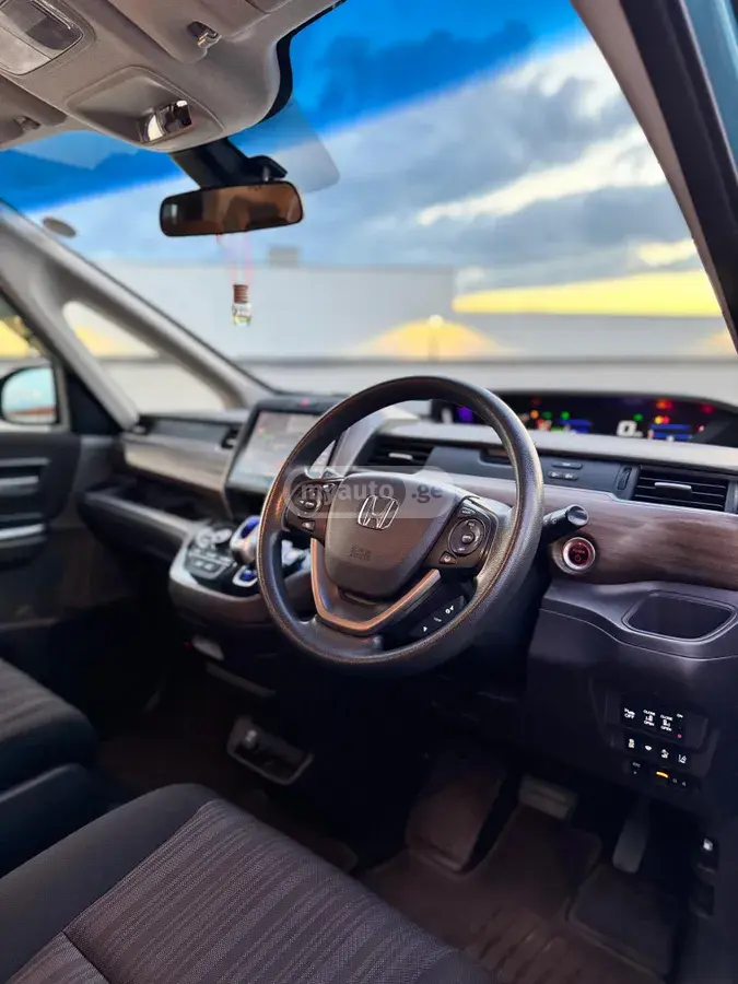 Honda Freed 2018 — photo 2