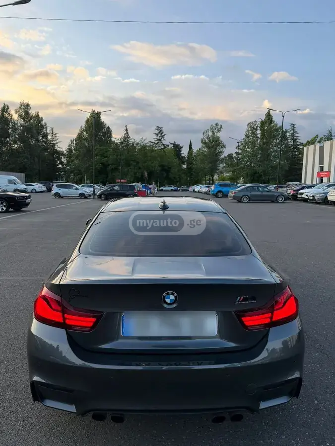 BMW M4 2015 — photo 2