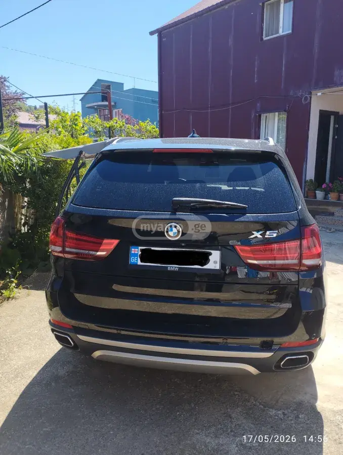 BMW X5 2017 — photo 2